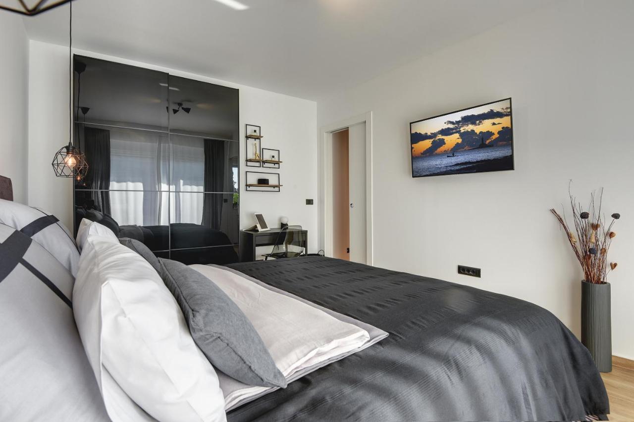 Giardini Penthouse Apartment Pula Exterior foto